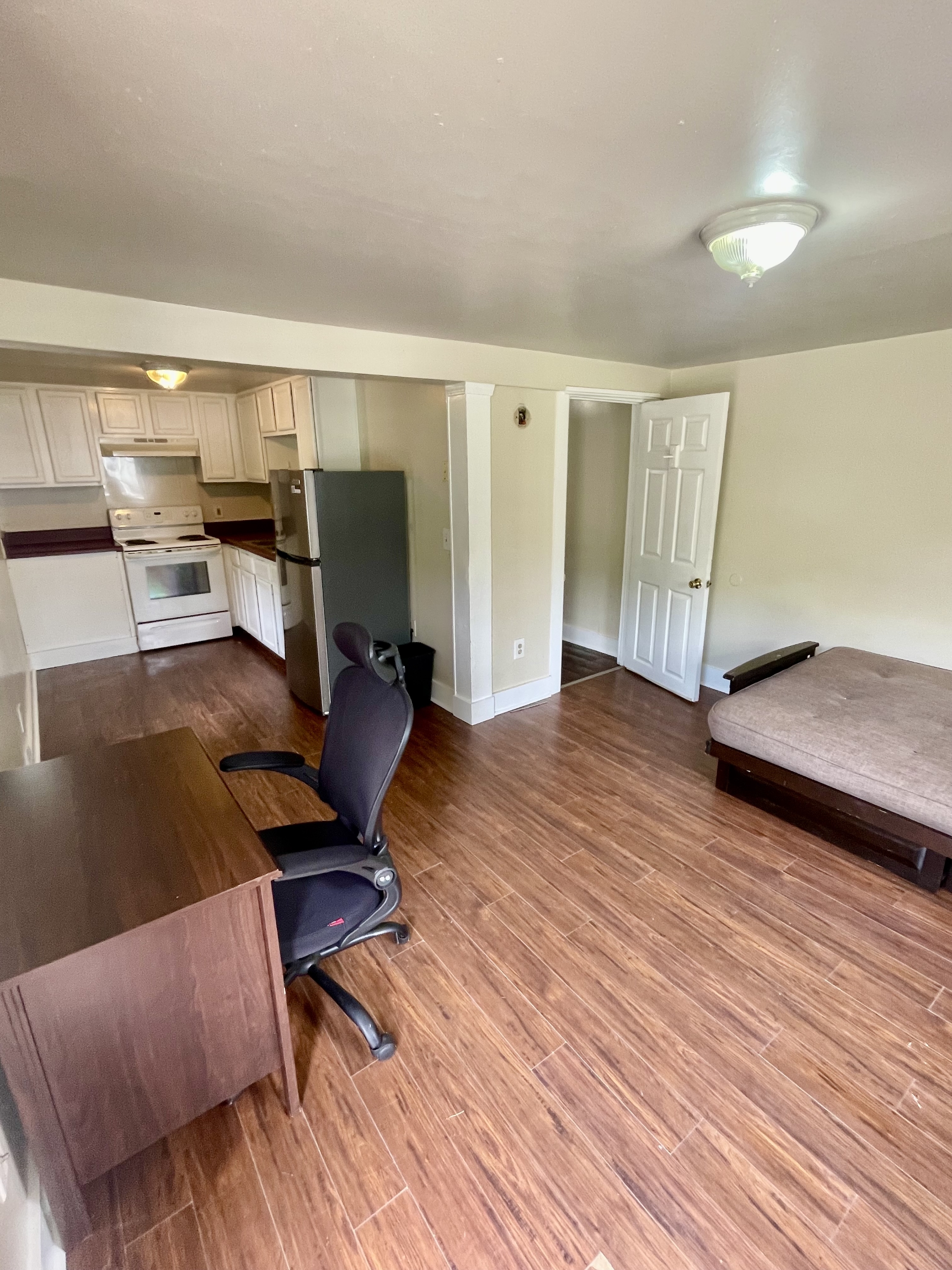 952 Strouse Avenue - B